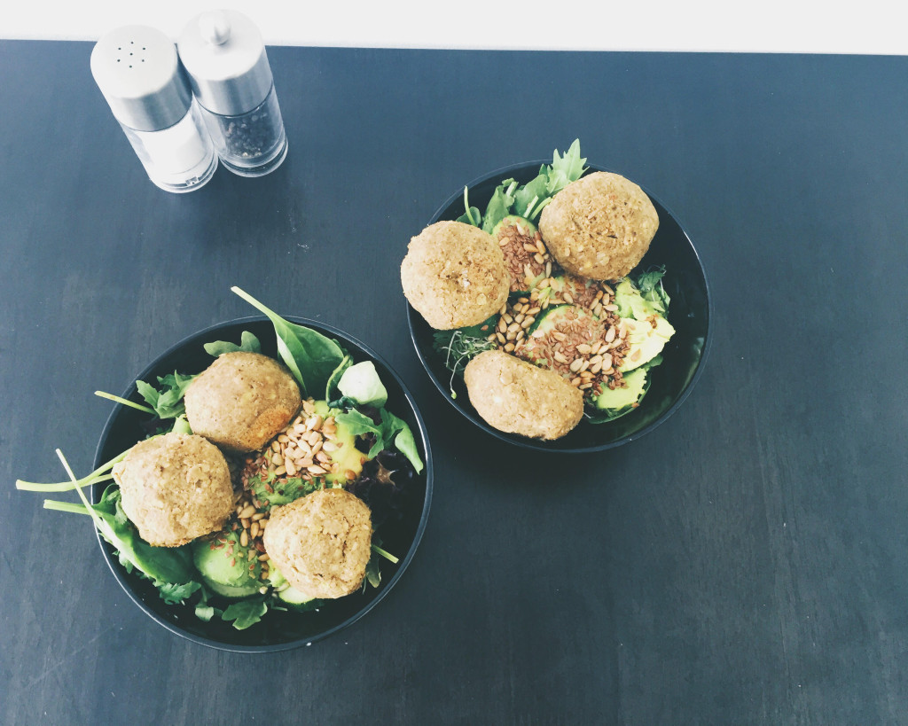 How To Stick To a Cleanse