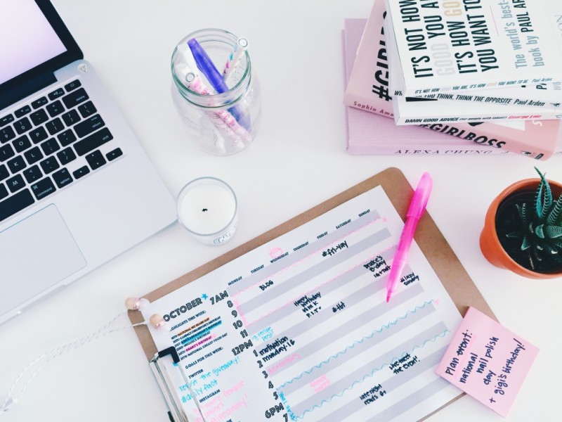 How To Get Your First Paying Social Media Client