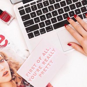nails-laptop