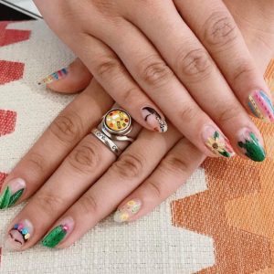 Frida-Kahlo-inspired-nails