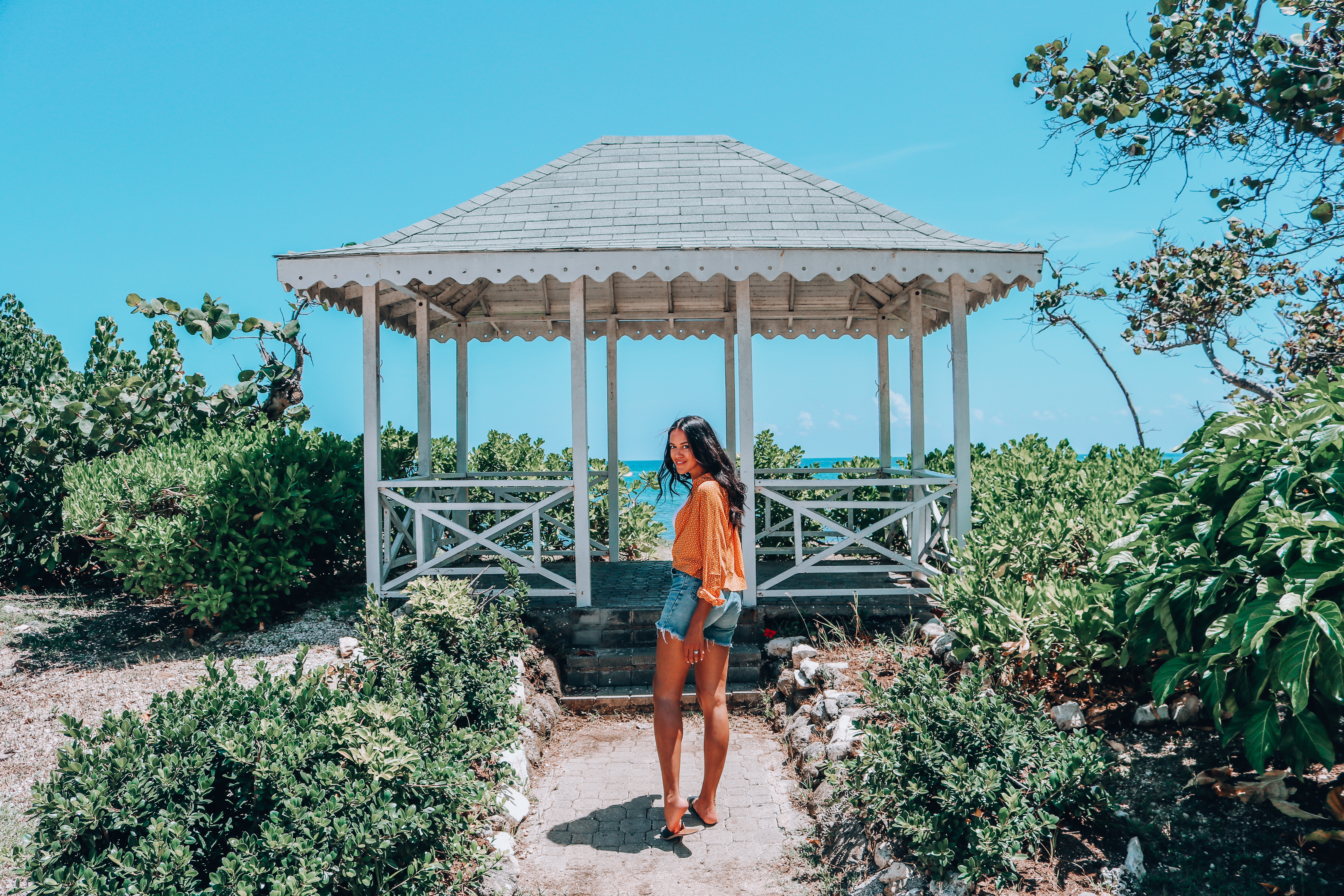 How to Make The Switch From Board Booster To Tailwind. Learn how to boost your pinterest strategy and see more growth and views using automation for your blog and business.